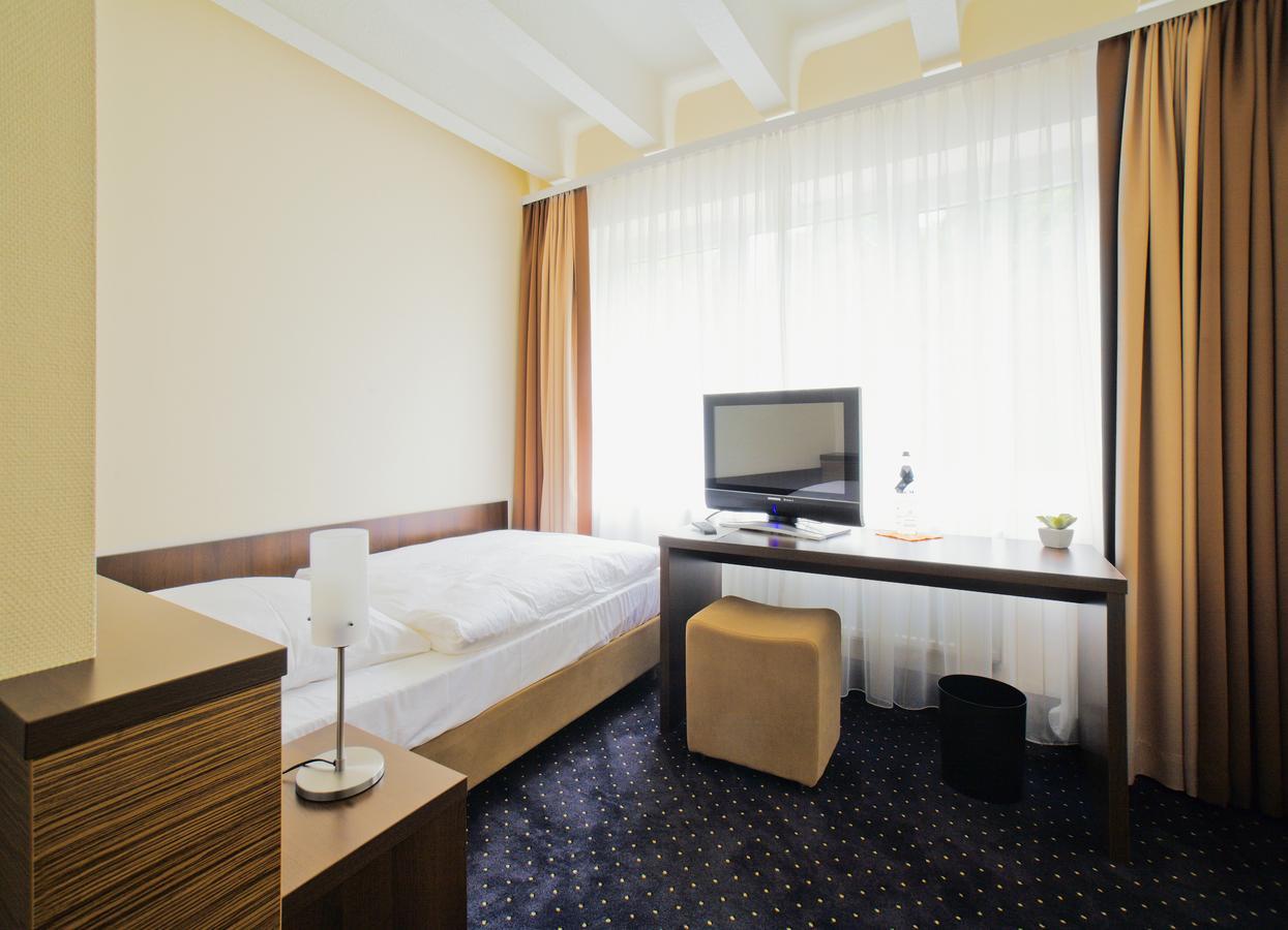 Hotel Silicium Höhr-Grenzhausen Екстериор снимка